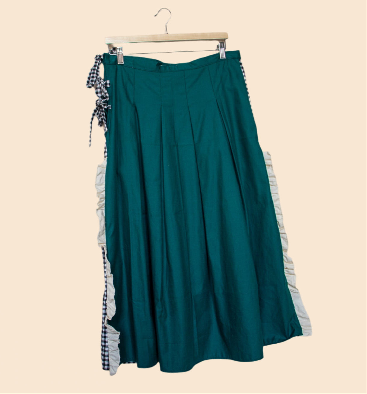 two-tone pleated skirt